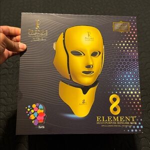AUTH Predire Gold LED Face Mask